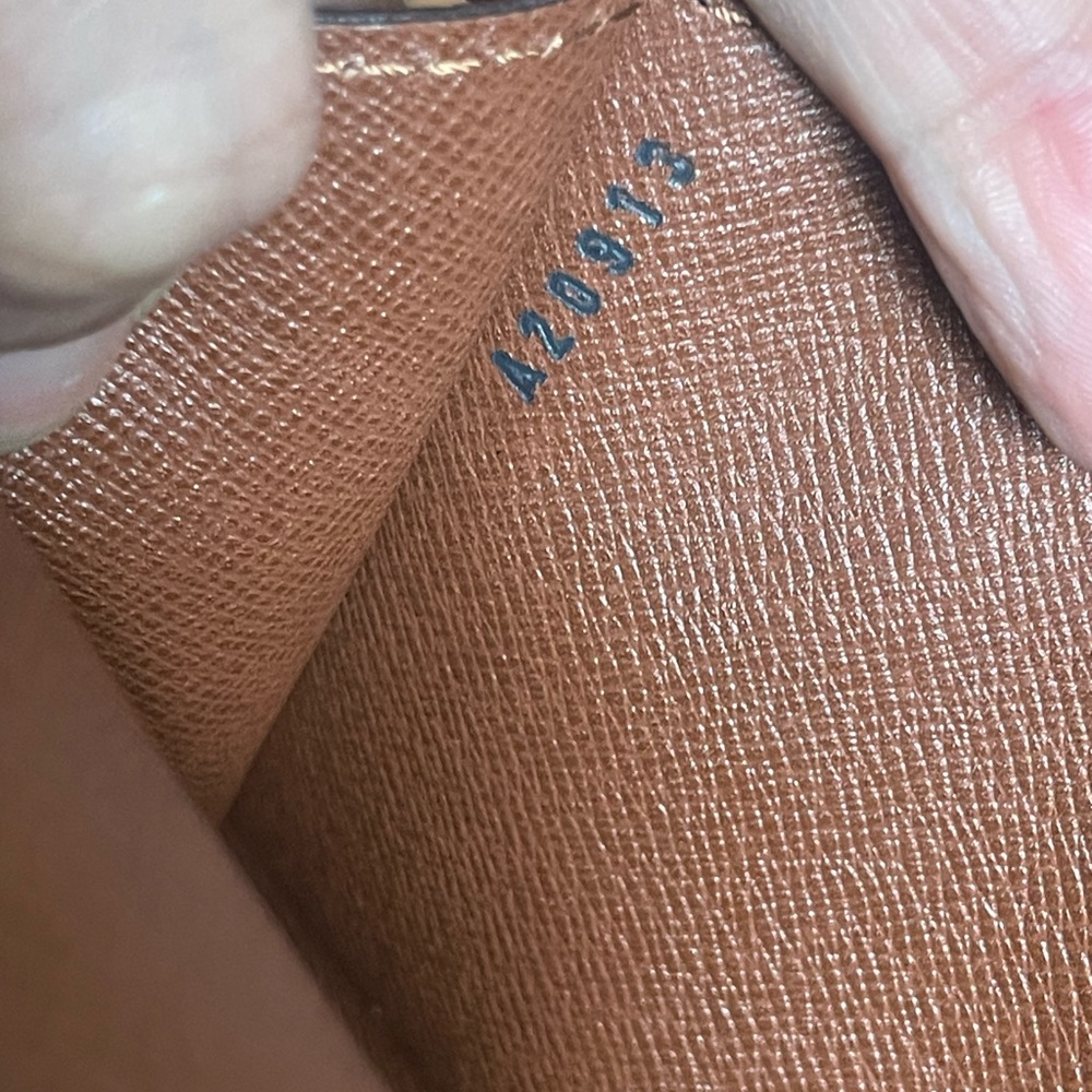 Authentic Louis Vuitton monogram vintage Arche belt bag A20913 (D5019) - Picture 6 of 12